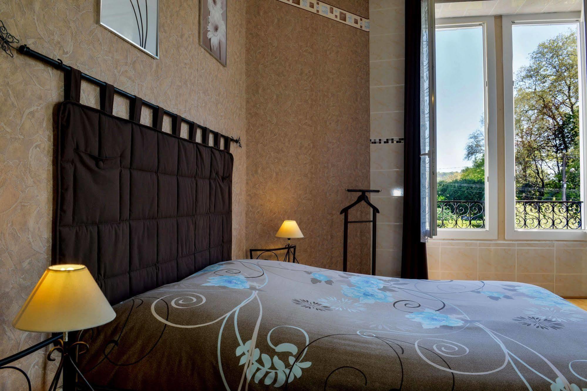 Assat Le Castel De Larralde酒店 外观 照片
